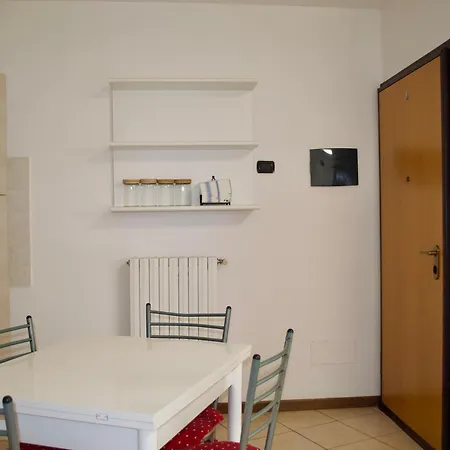 Splendido Bilocale Con Piscina Apartamento Brebbia