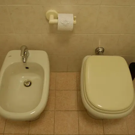 Splendido Bilocale Con Piscina Brebbia
