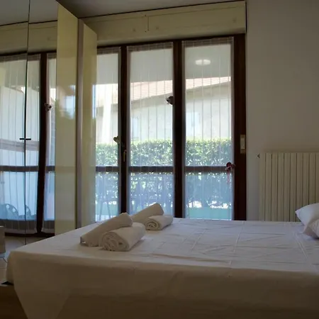 Splendido Bilocale Con Piscina Apartamento