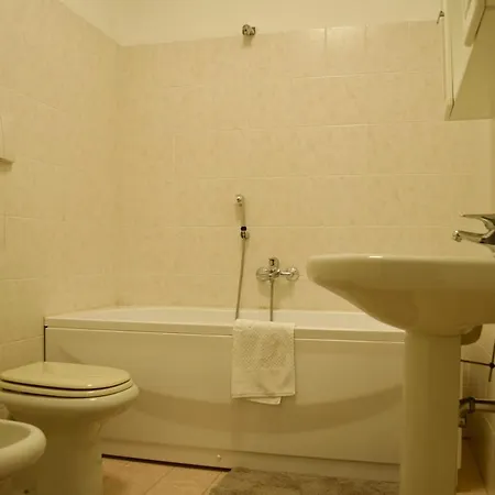 Splendido Bilocale Con Piscina Apartamento