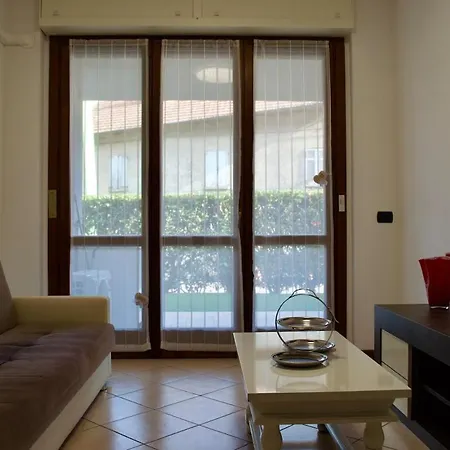 Splendido Bilocale Con Piscina * Brebbia