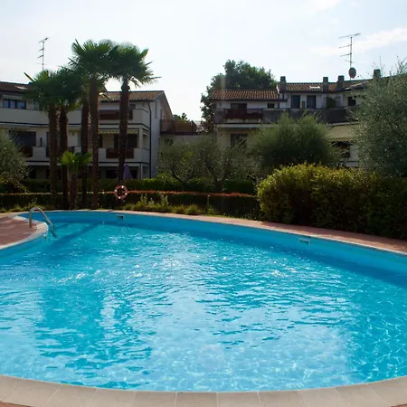 Splendido Bilocale Con Piscina Apartamento Brebbia